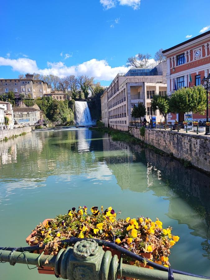 In Centro Rooms And Apartments Isola di Liri Екстериор снимка