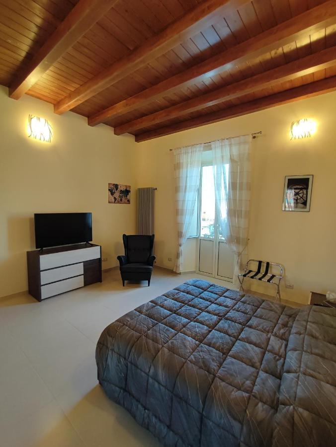 In Centro Rooms And Apartments Isola di Liri Екстериор снимка