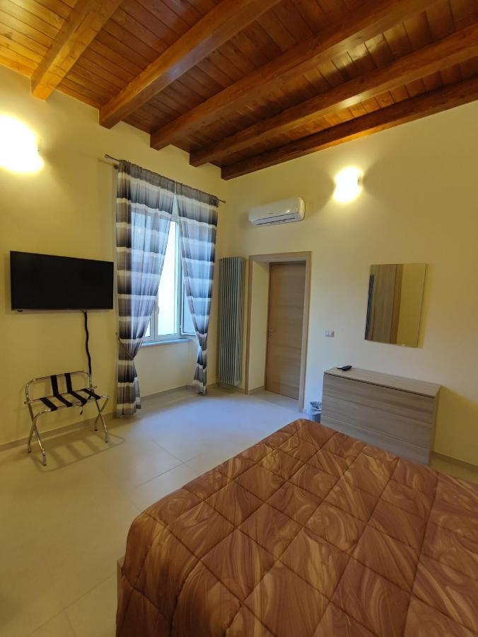 In Centro Rooms And Apartments Isola di Liri Екстериор снимка