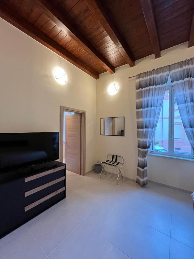 In Centro Rooms And Apartments Isola di Liri Екстериор снимка