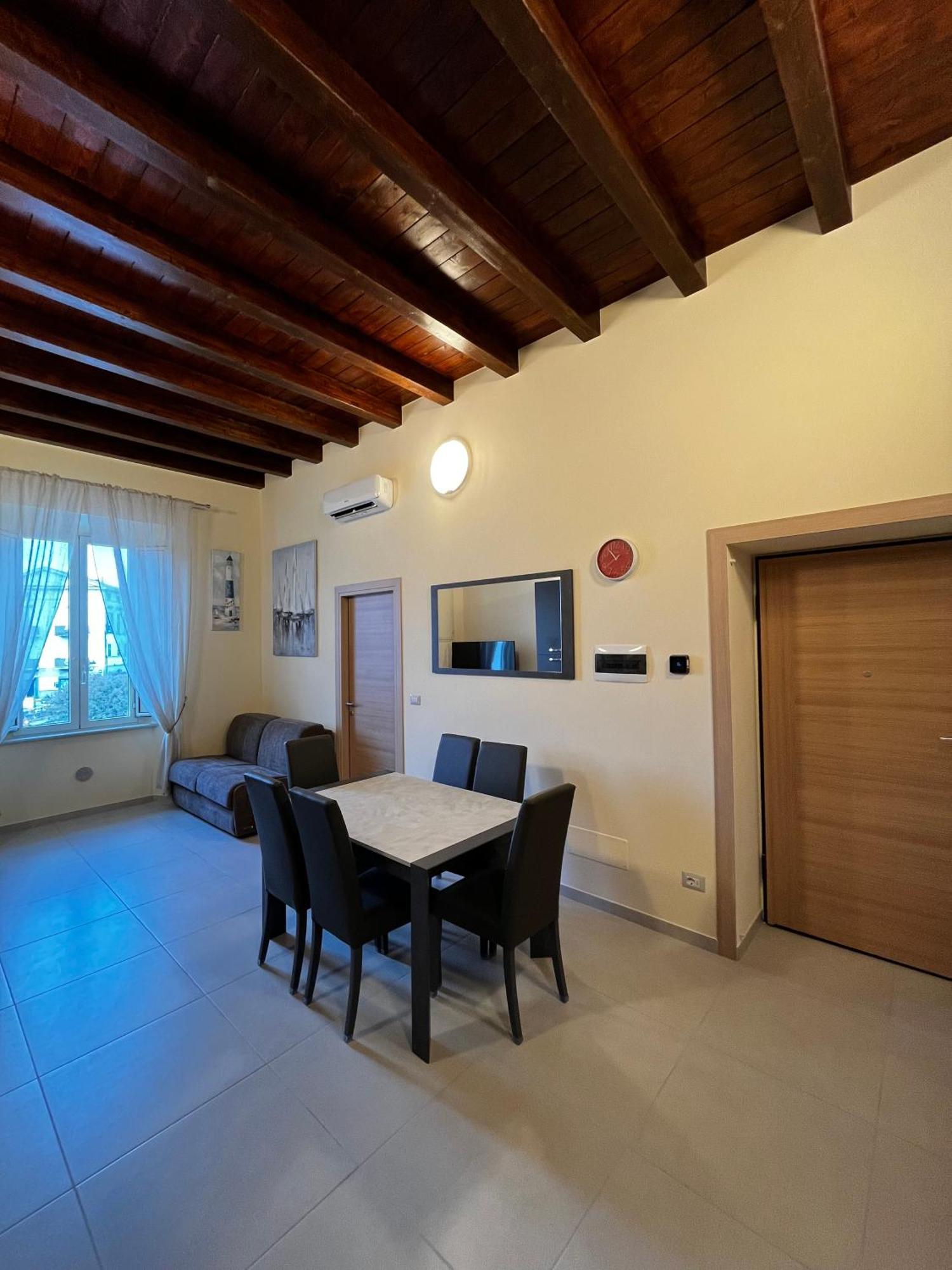 In Centro Rooms And Apartments Isola di Liri Екстериор снимка