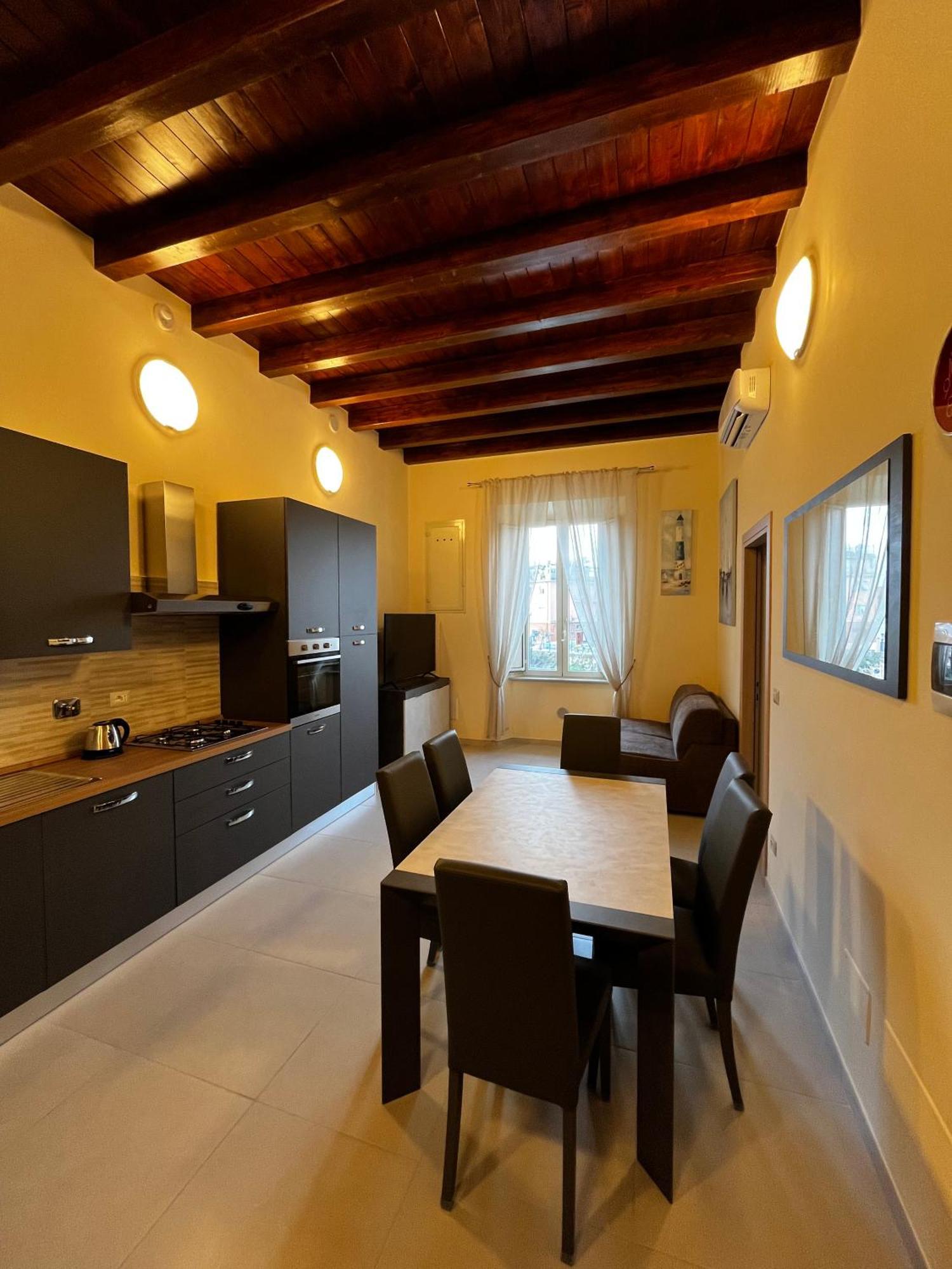 In Centro Rooms And Apartments Isola di Liri Екстериор снимка