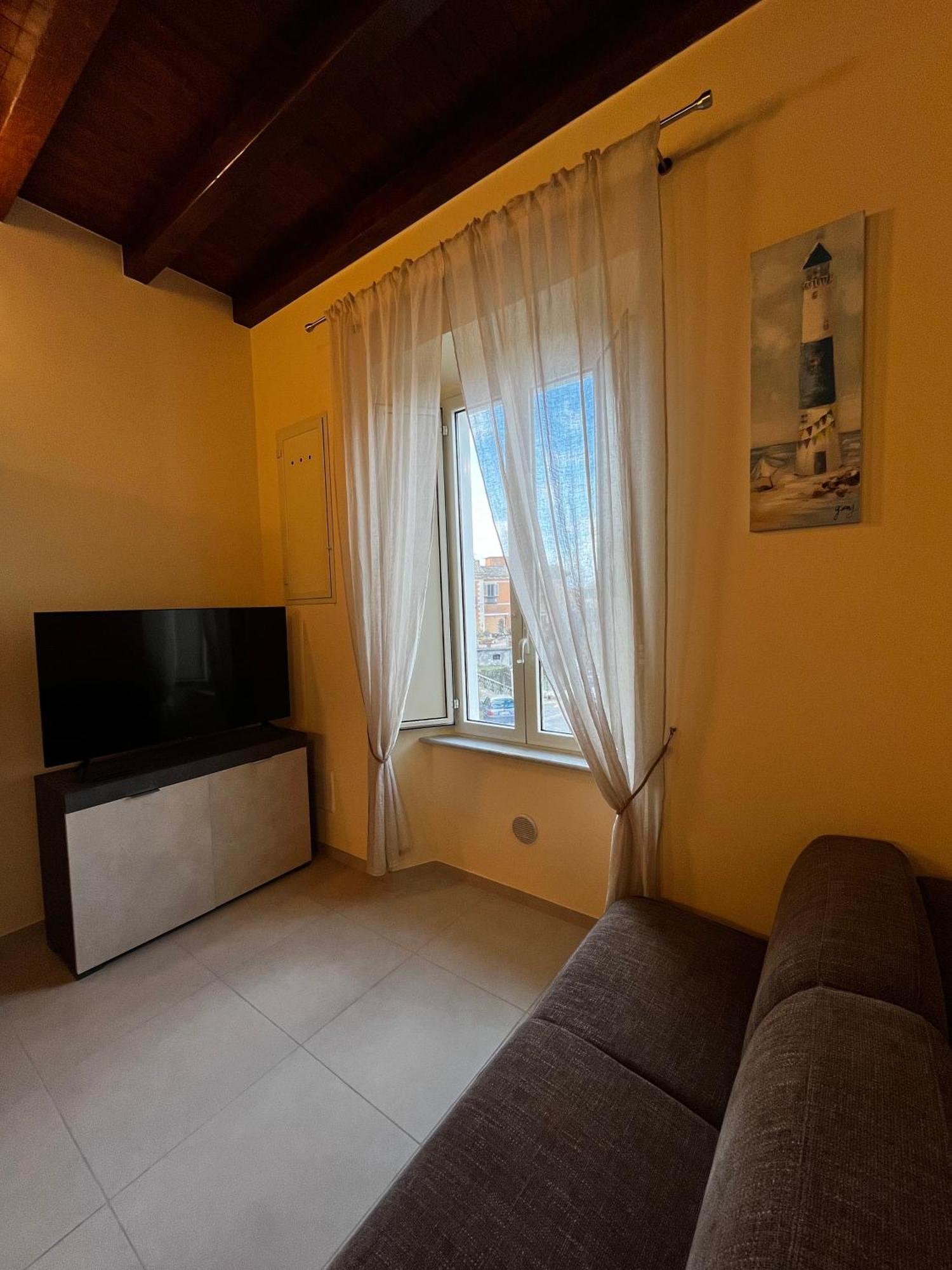 In Centro Rooms And Apartments Isola di Liri Екстериор снимка