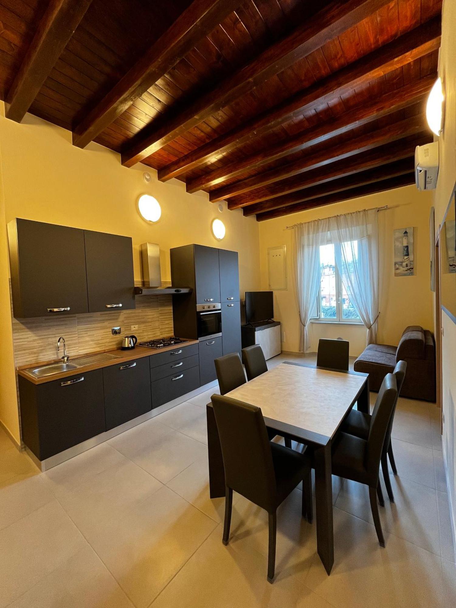 In Centro Rooms And Apartments Isola di Liri Екстериор снимка